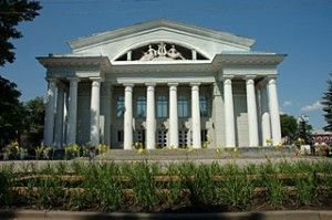 Казанова станцует, Маресьев споет Казанова станцует, Маресьев споет