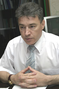 Анатолий БОНДАР: «Чиновник стал не таким наглым» Анатолий БОНДАР: «Чиновник стал не таким наглым»