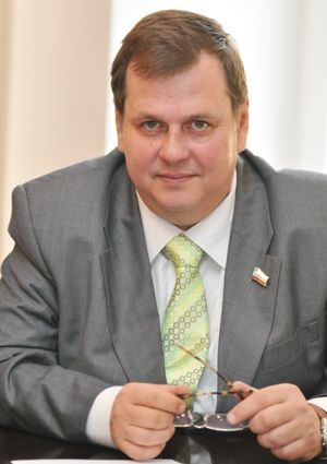 О новых стандартах, лицензиях и миллиардах О новых стандартах, лицензиях и миллиардах
