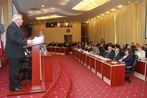 2010: Стагнация закончилась, но кризис не ушел 2010: Стагнация закончилась, но кризис не ушел