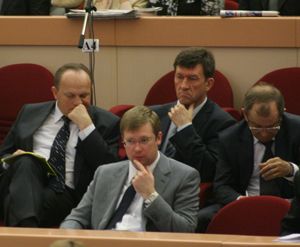 Поэтапная демократизация Поэтапная демократизация