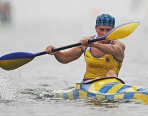 Лобова гребет все быстрее Лобова гребет все быстрее