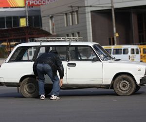 За рулем, как под дубом За рулем, как под дубом