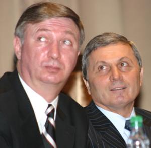За милых дам! За милых дам!