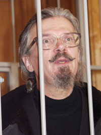 Лимонов удивлен, но с сочинительством «завяжет» Лимонов удивлен, но с сочинительством «завяжет»