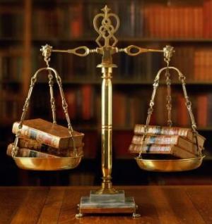 Адвокатов стало меньше Адвокатов стало меньше